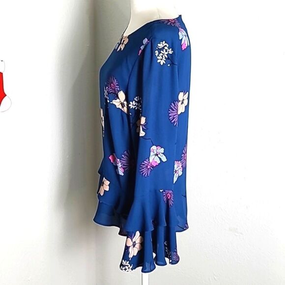 a.n.a Turquoise Blouse with Pink & Beige Flowers, Size Medium - Picture 6 of 10